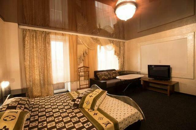 Imperial Hotel Krivoy Rog Kryvyi Rih Buitenkant foto